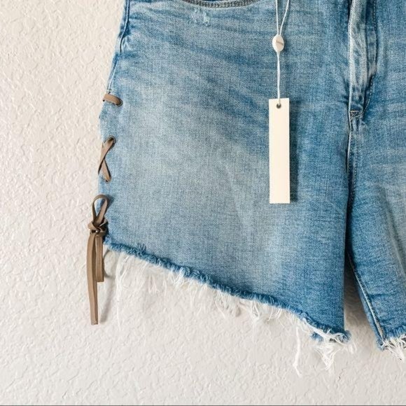 NWT! BLANKNYC Lace Up Light Wash Denim Shorts, 29 - Picture 3 of 7
